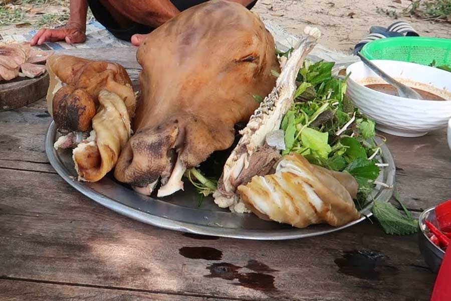 Đầu Bò Làm Món Gì Ngon? Top 5+ Món Ngon Từ Thịt Đầu Bò