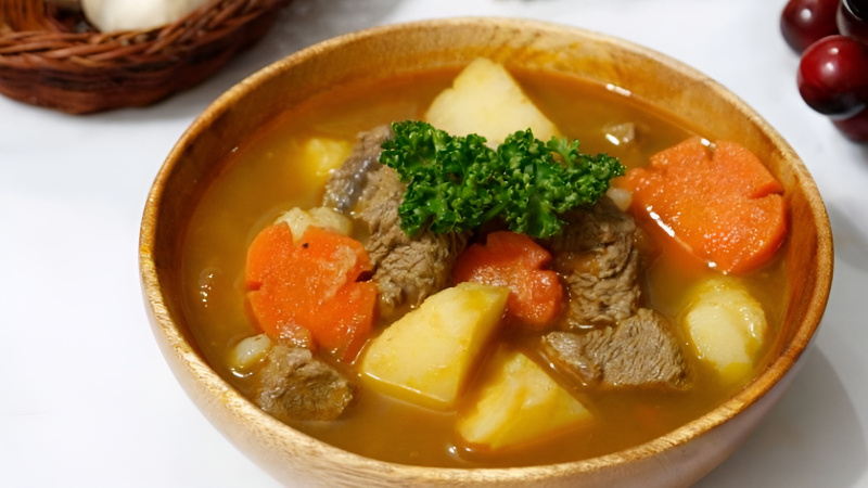 Gân bò sốt vang Gân bò sốt vang