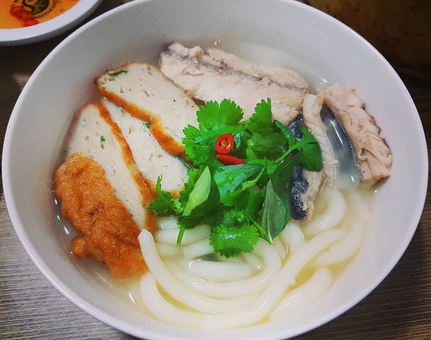 Bánh canh chả cá - Một trong các món ăn từ chả cá Nha Trang ngon nhất 