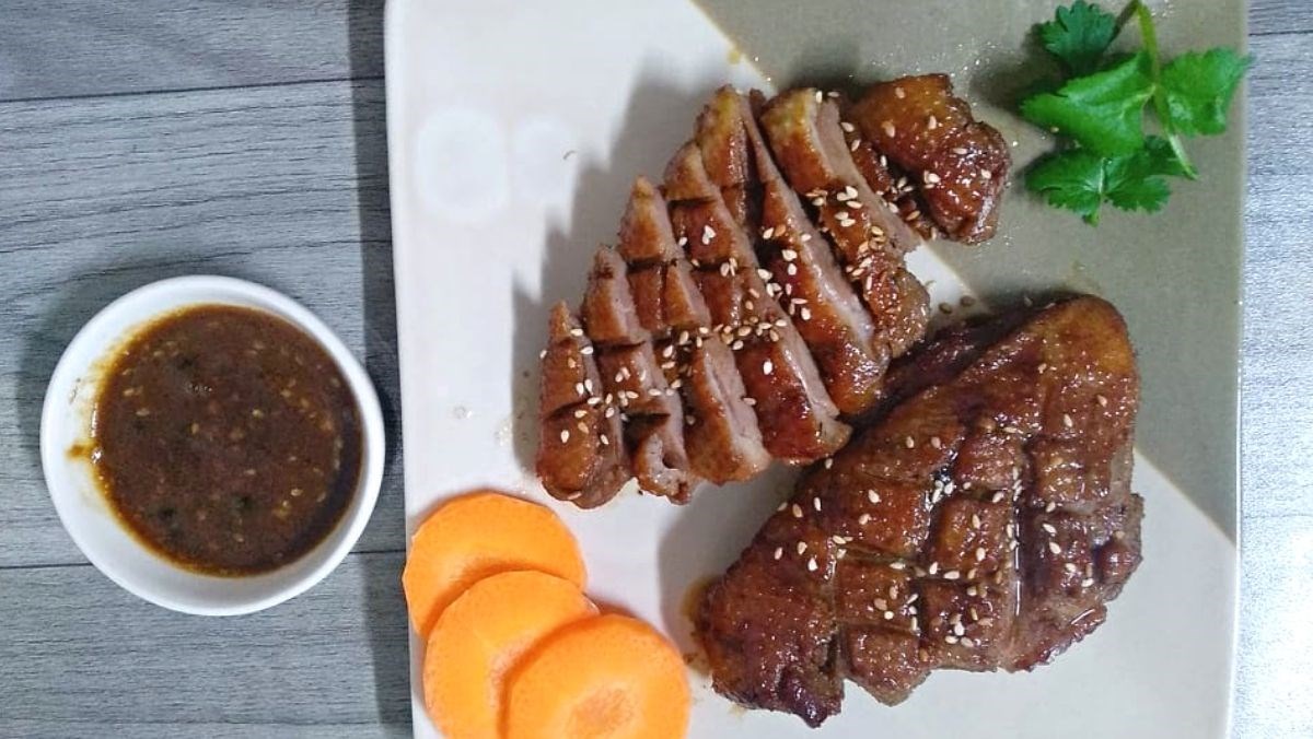Ức vịt sốt tiêu đen