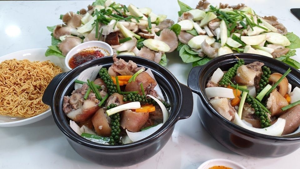 Lẩu đuôi heo