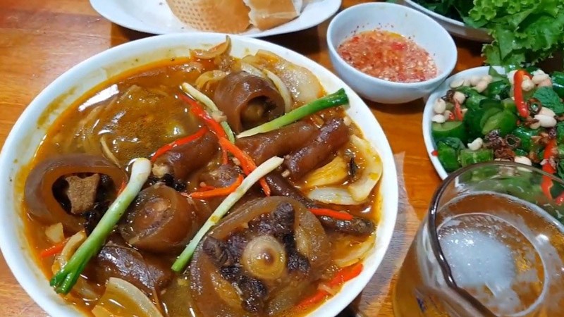 Đuôi bò hầm bia