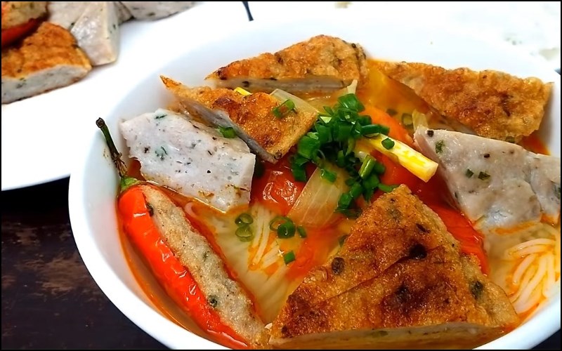 Bún chả cá thác lác