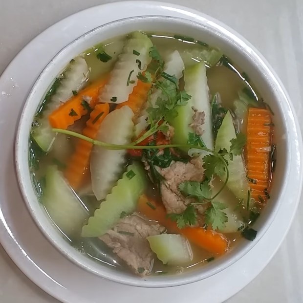 2 cách nấu canh su hào xương và canh su hào cá chép thơm ngon cho gia đình