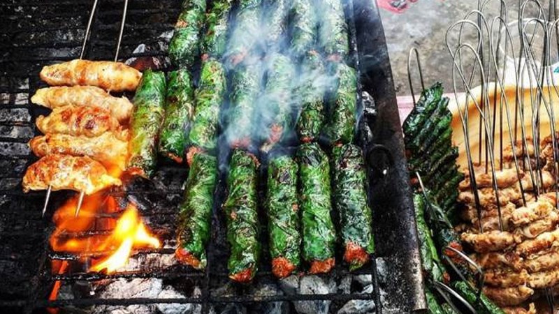 Thịt trâu cuốn lá lốt nướng